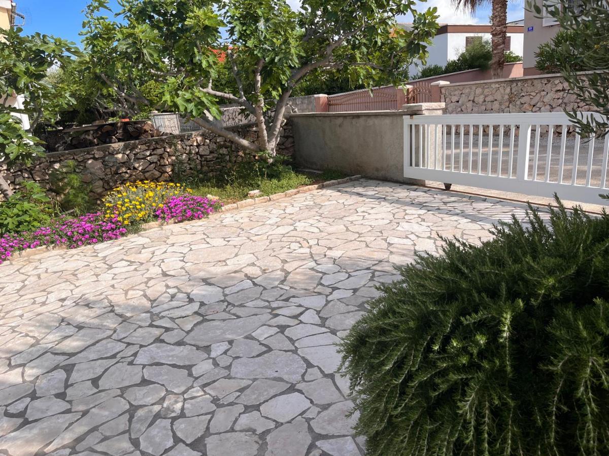 Apartments Jasna Ražanac Εξωτερικό φωτογραφία